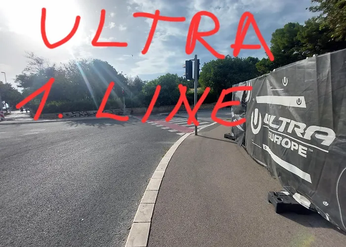 Kula Pergola * Split